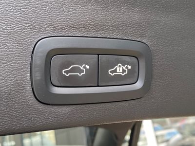 2023 Volvo XC40