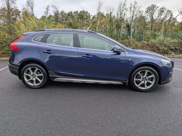 2015 Volvo V40