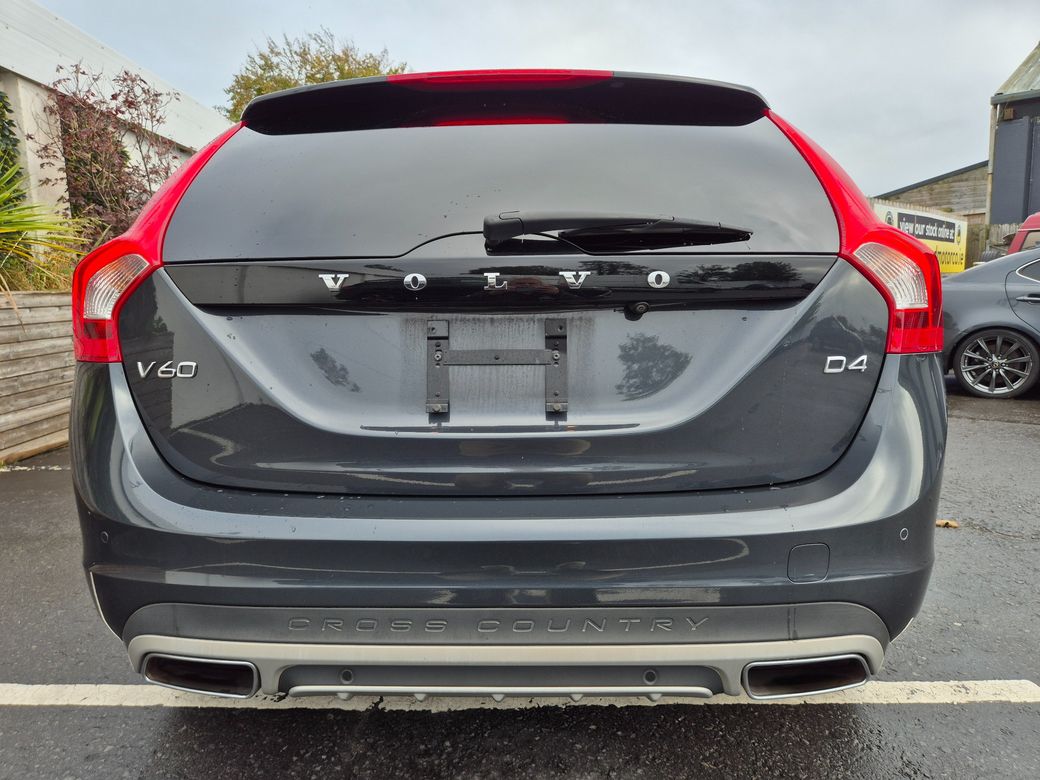 2017 Volvo V60 Cross Country