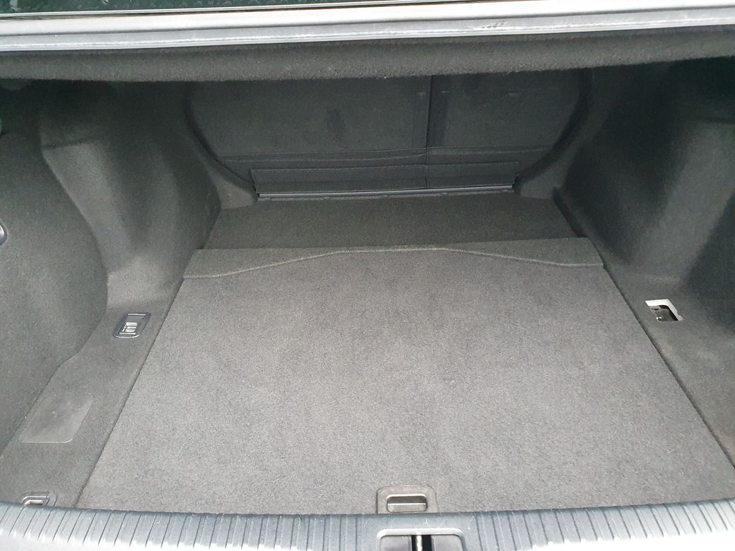 2015 Lexus IS 300h