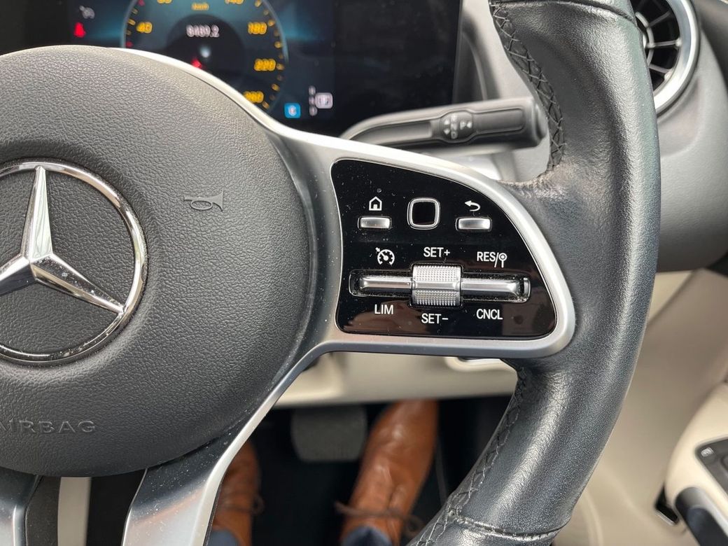 2022 Mercedes-Benz GLB Class