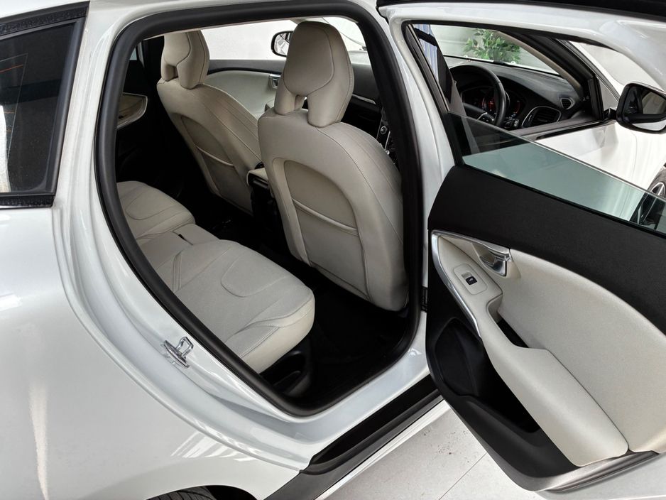 2016 Volvo V40 Cross Country