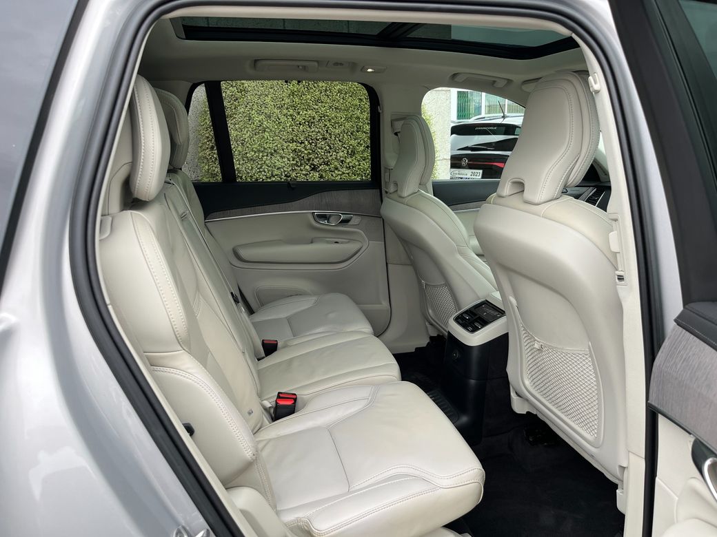 2022 Volvo XC90