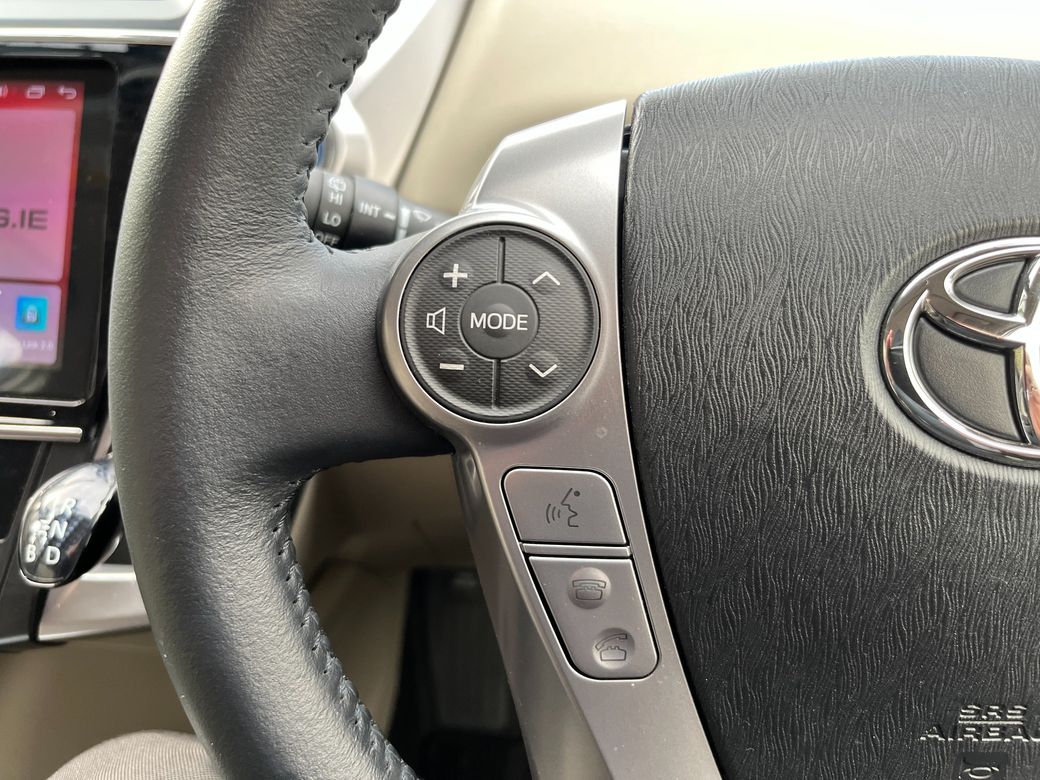 2019 Toyota Prius Alpha