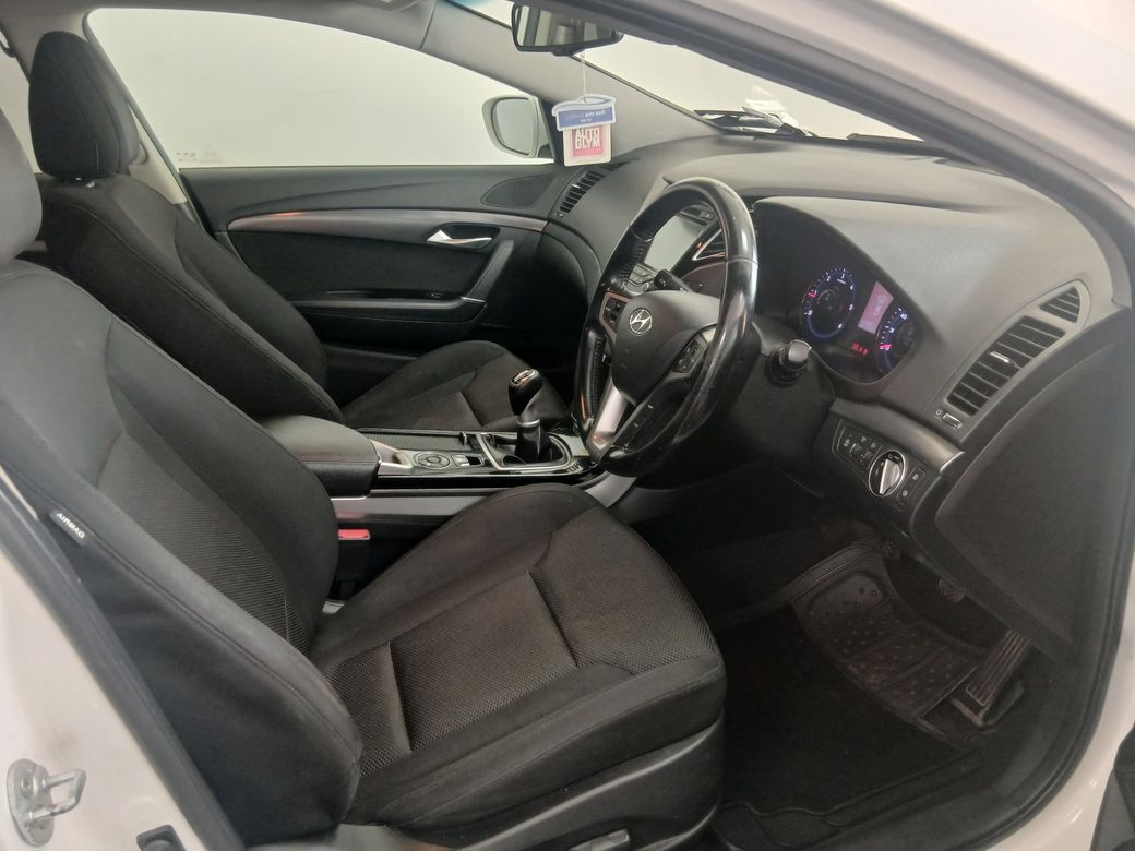 2011 Hyundai i40