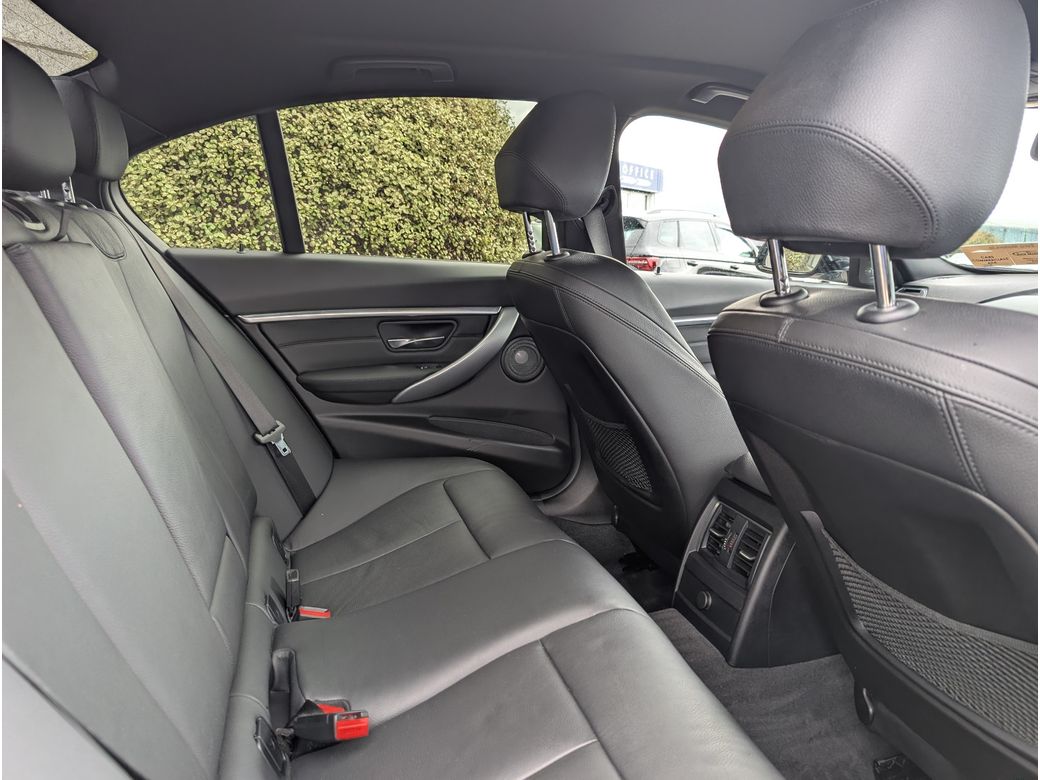 2018 BMW 320