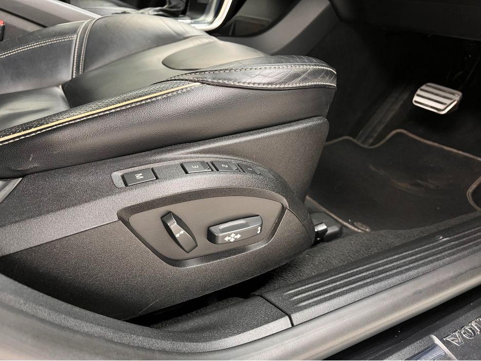 2016 Volvo V40