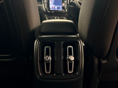 2023 Volvo XC40