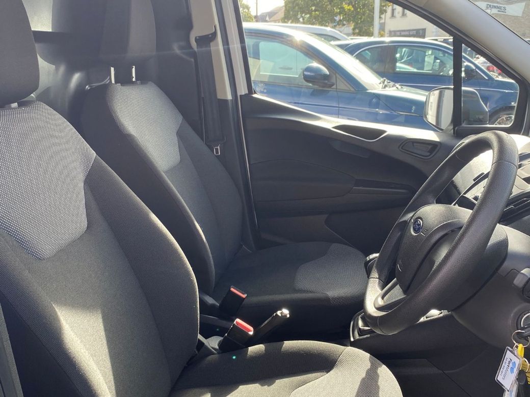 2022 Ford Transit Courier