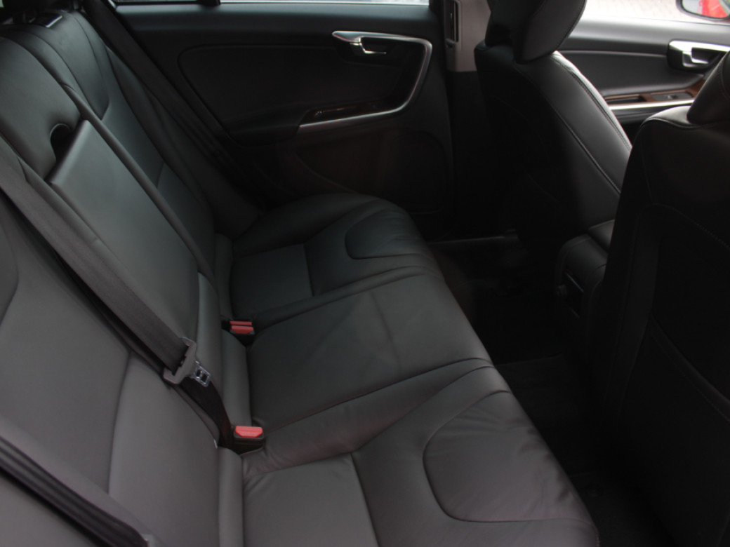 2018 Volvo V60