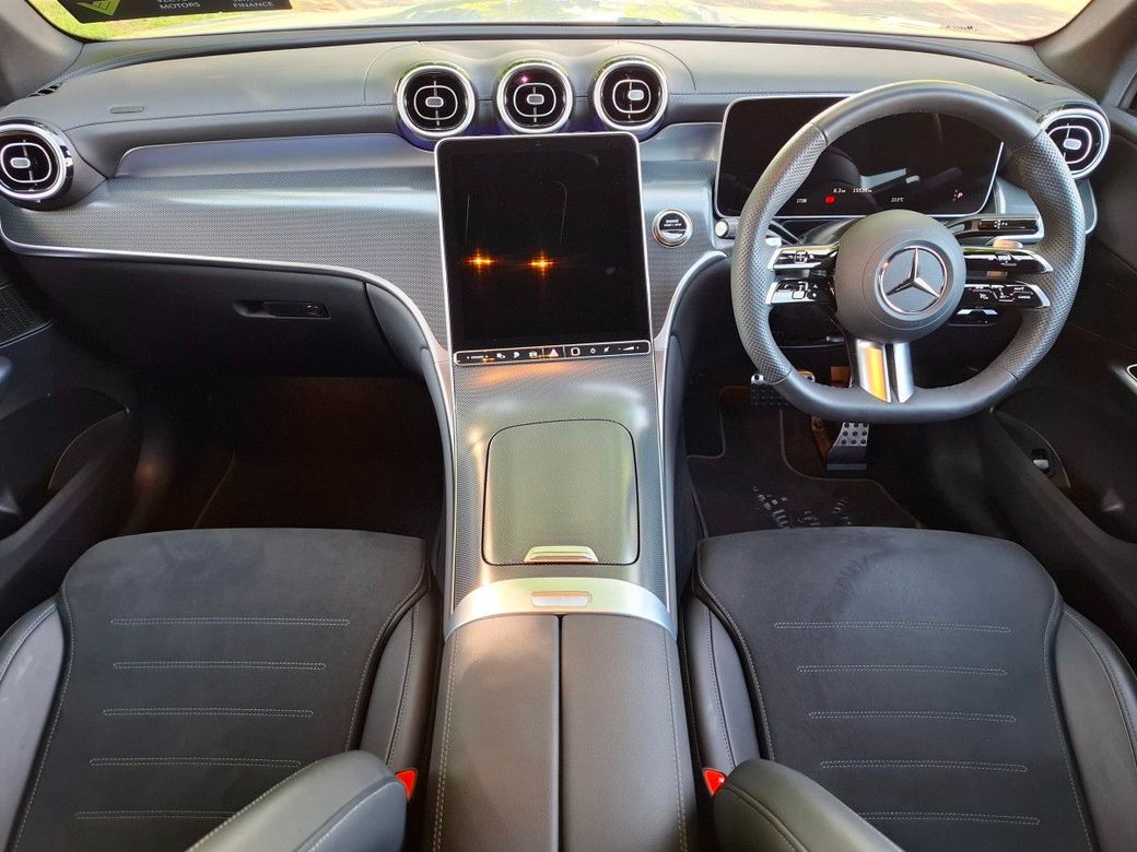 2025 Mercedes-Benz GLC Class