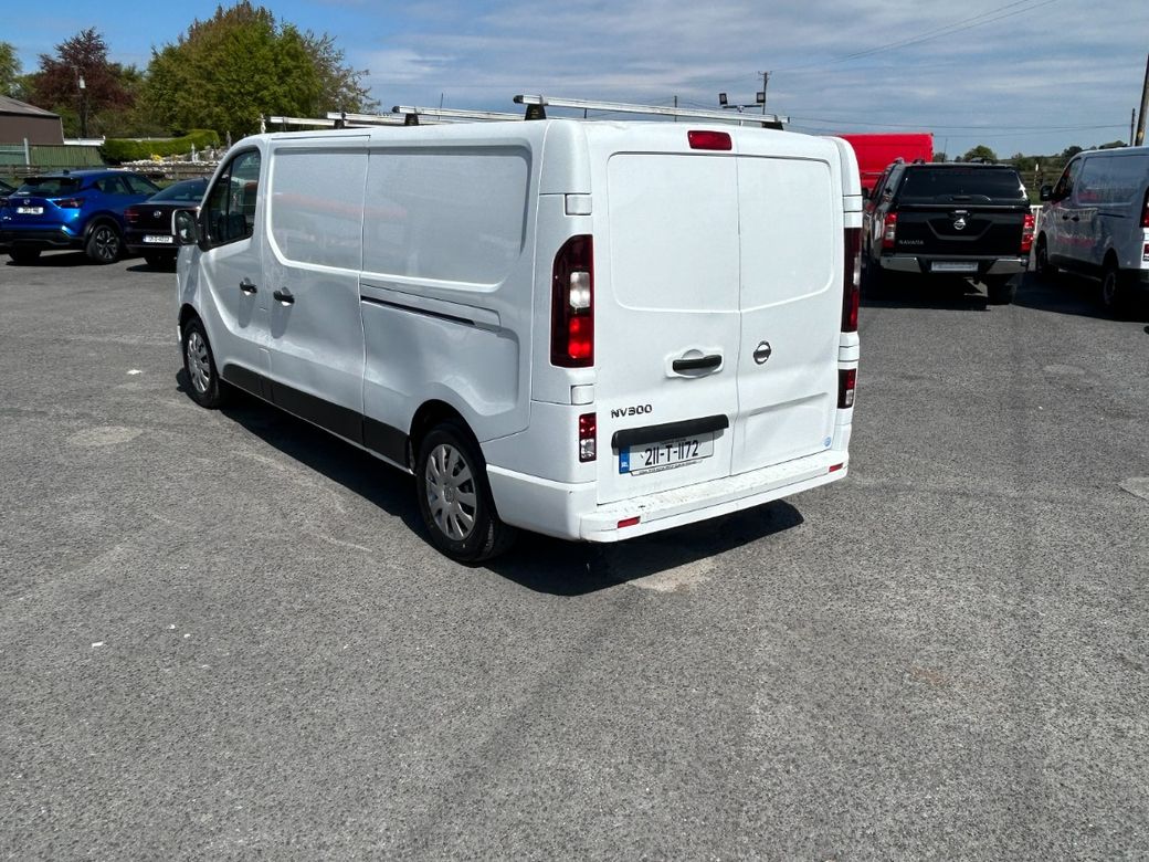 2021 Nissan NV300