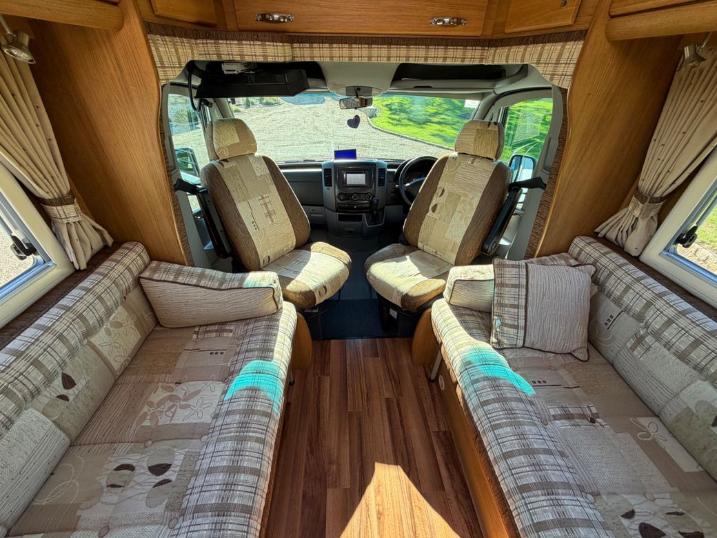 2010 AUTOSLEEPER  DEVON LOW PROFILE R.H.D AUTOMATIC 