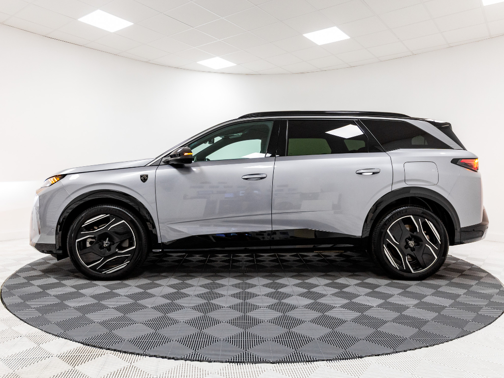2024 Peugeot 5008