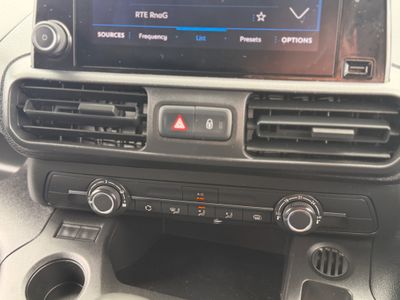 2022 Peugeot Partner