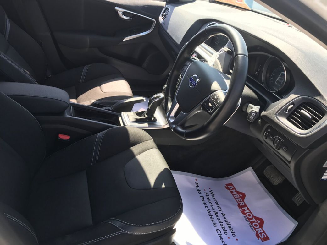2016 Volvo V40