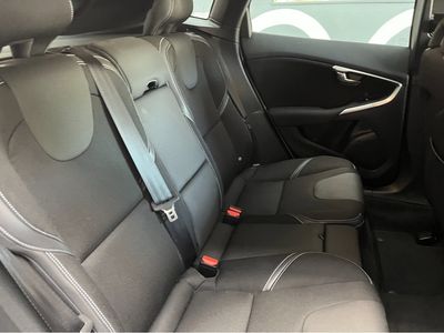 2016 Volvo V40