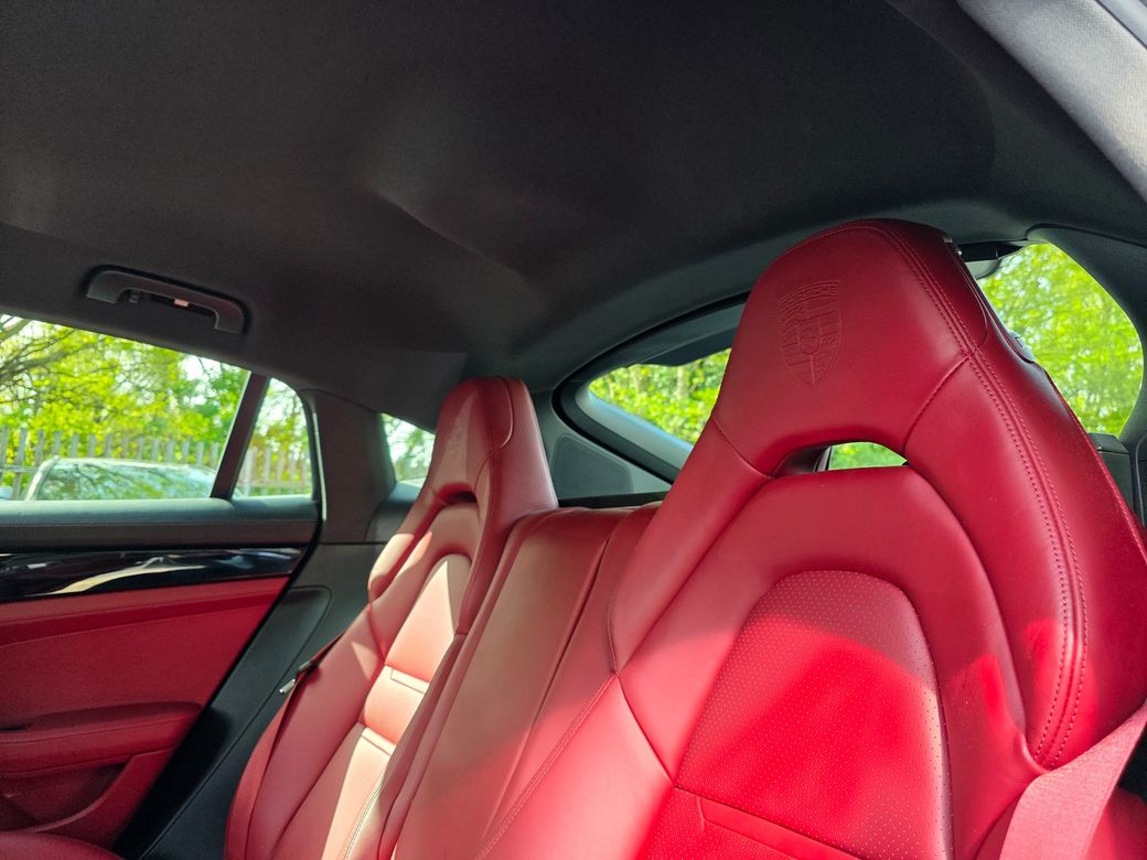 2018 Porsche Panamera