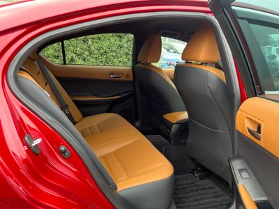 2021 Lexus IS 300h