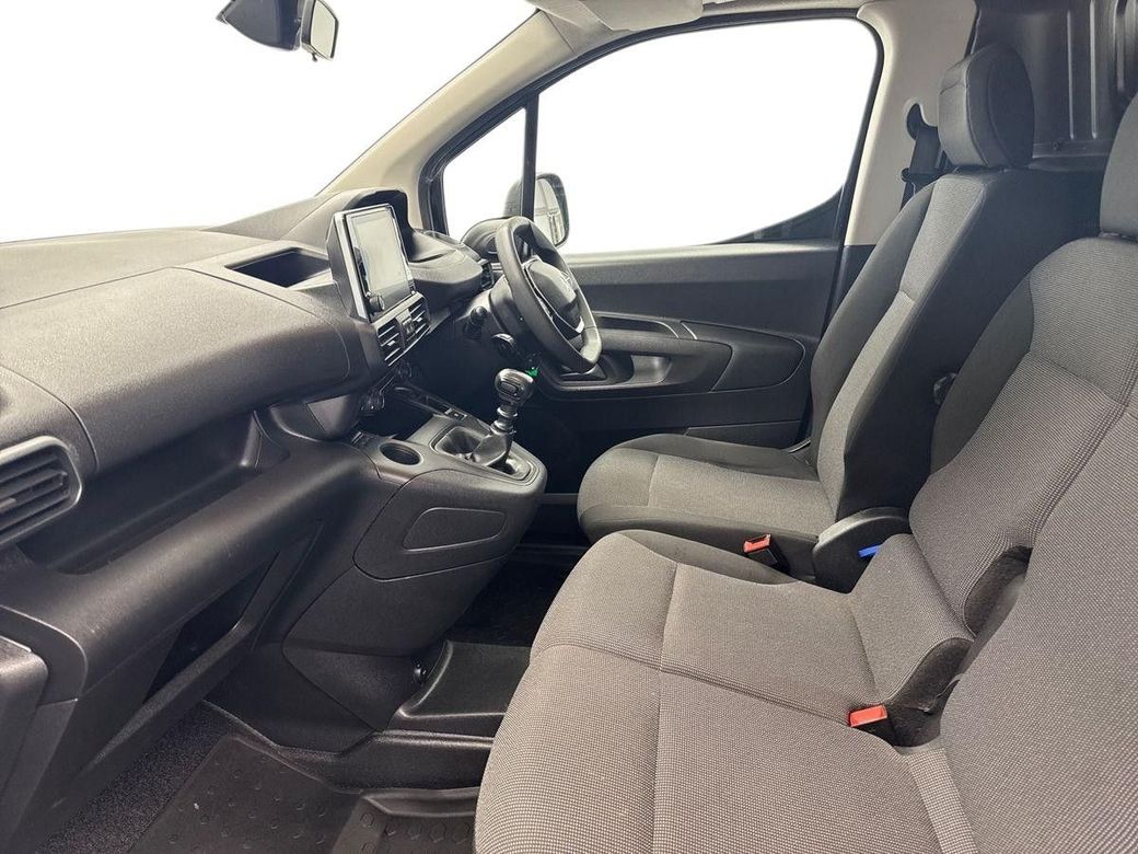 2024 Peugeot Partner