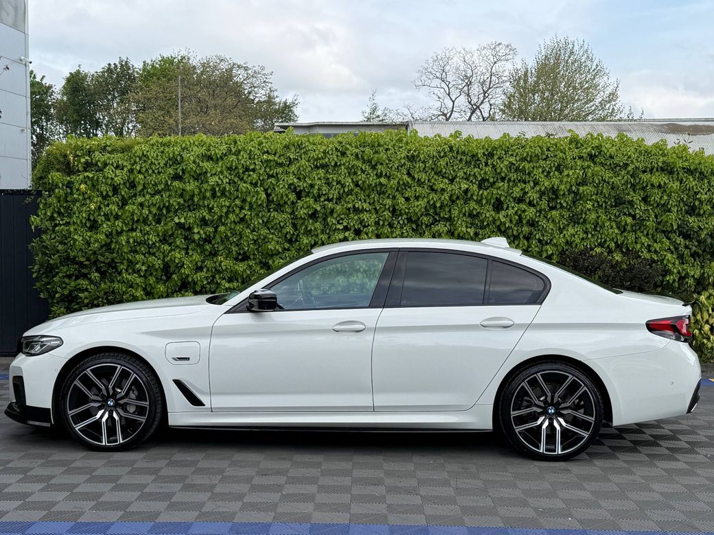 2021 BMW 5 Series