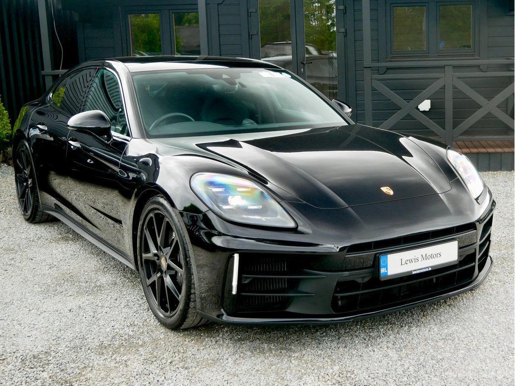 2025 Porsche Panamera