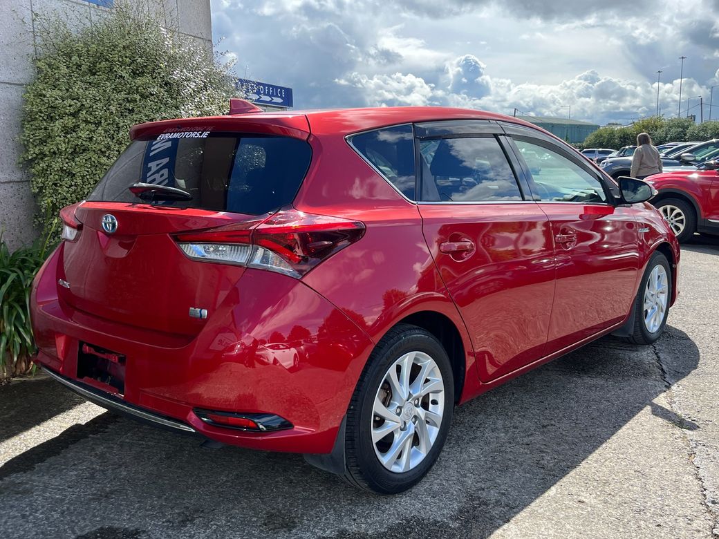 2016 Toyota Auris