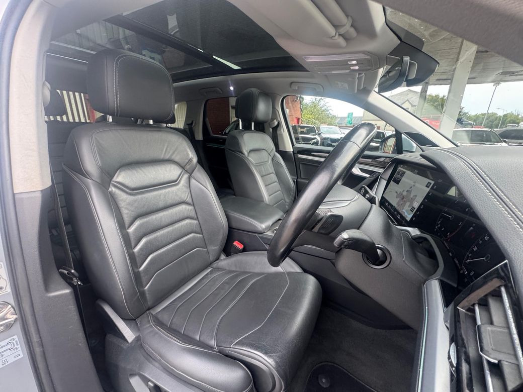 2019 Volkswagen Touareg