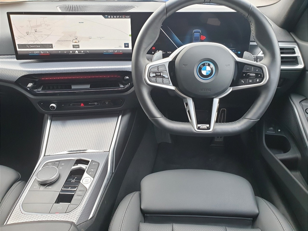 2025 BMW 330