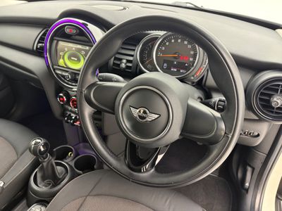 2017 Mini Hatch