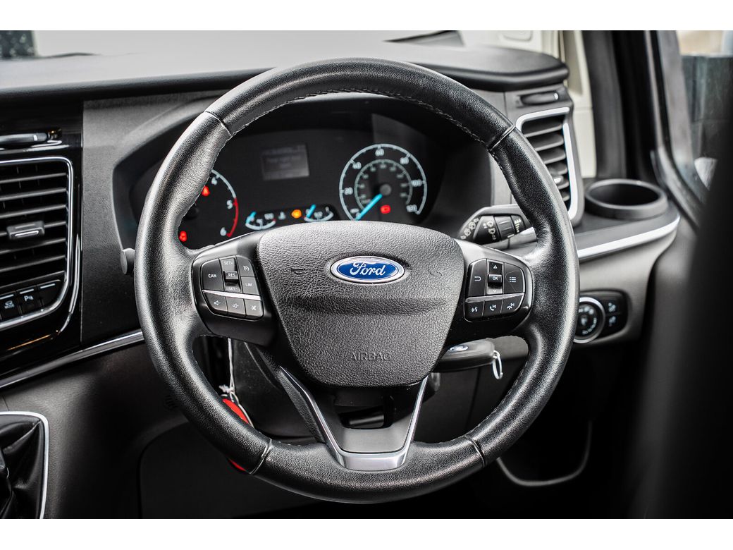 2022 Ford Tourneo