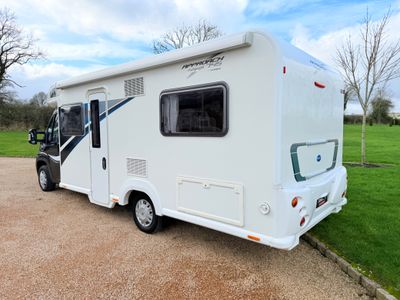 2014 BAILEY  APPROCH 745 LOW PROFILE MANUAL