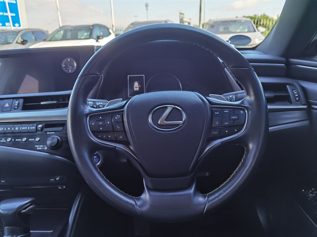 2020 Lexus ES 300h