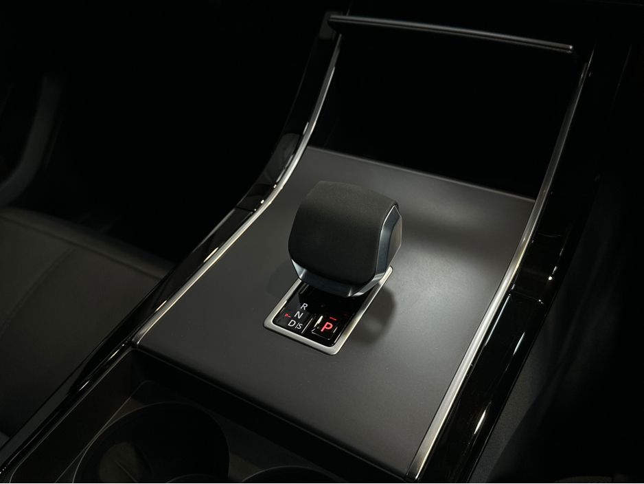 2023 Land Rover Range Rover Velar
