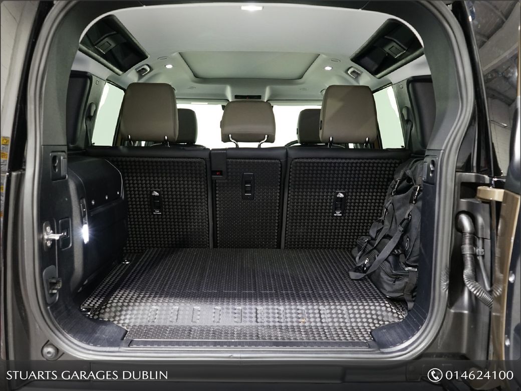 2025 Land Rover Defender