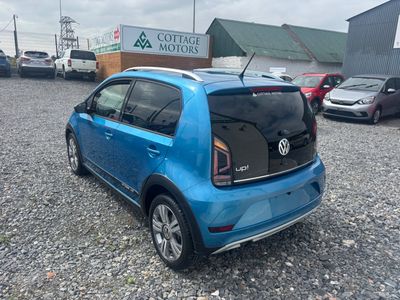2017 Volkswagen up!