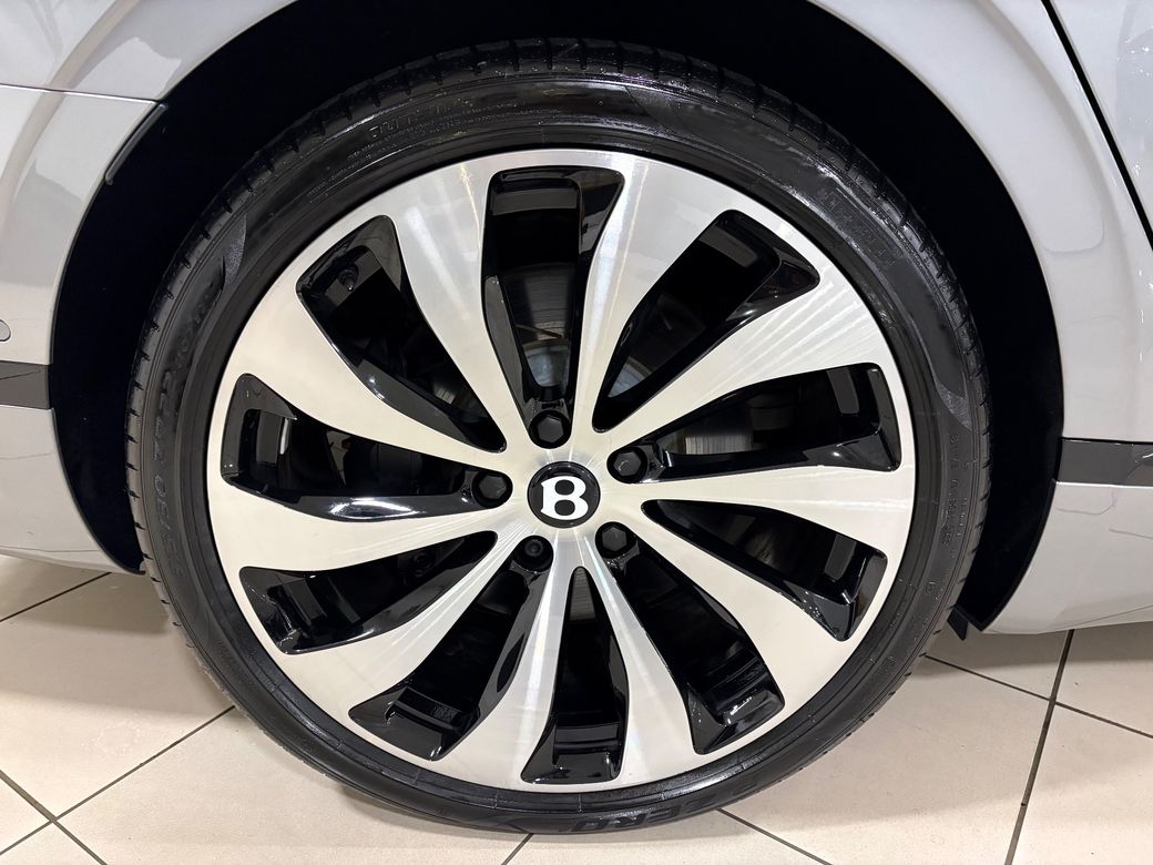 2025 Bentley Flying Spur