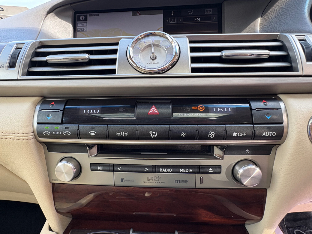 2015 Lexus LS