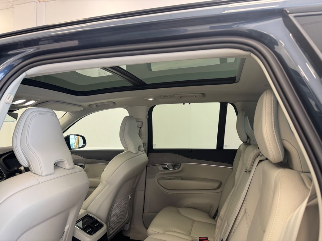 2023 Volvo XC90