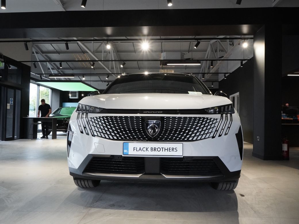 2025 Peugeot 5008