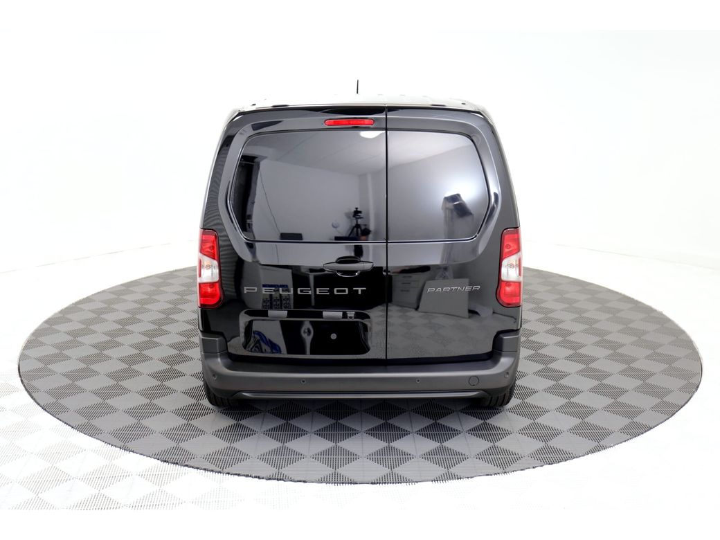 2025 Peugeot Partner