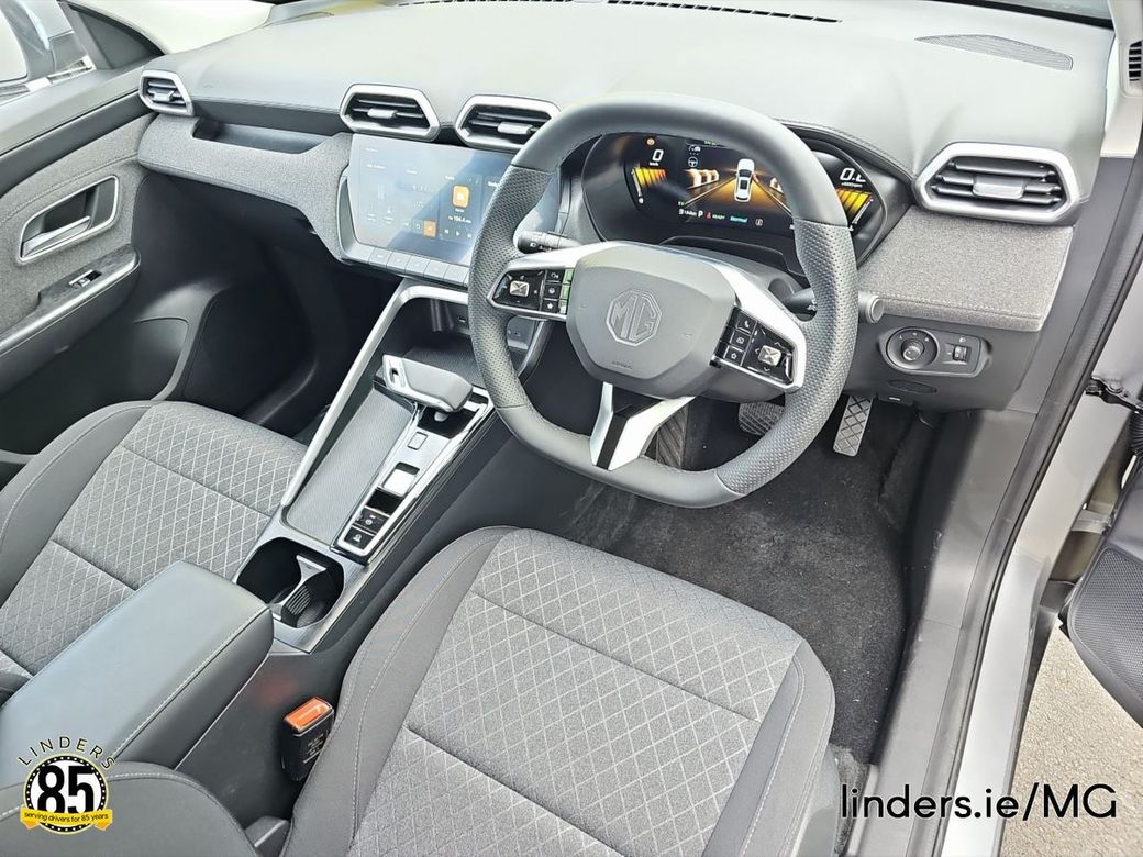 2025 MG ZS