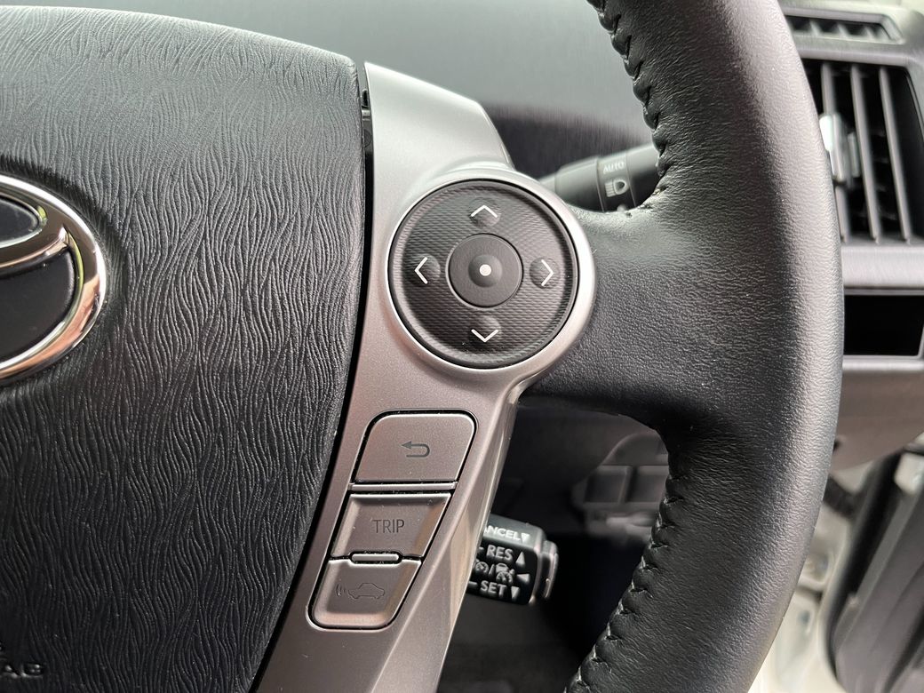 2019 Toyota Prius Alpha