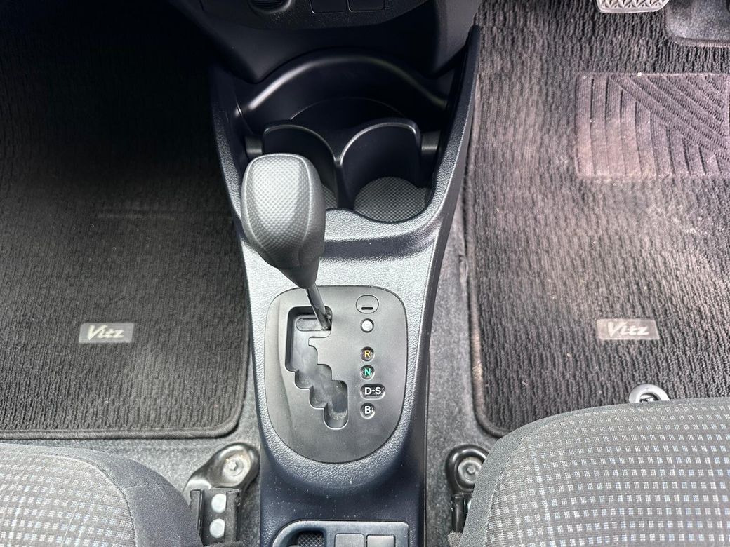 2015 Toyota Vitz
