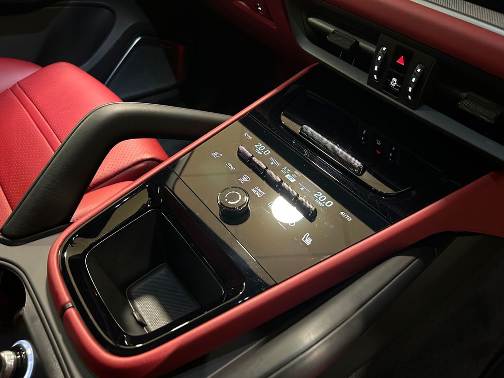 2024 Porsche Cayenne