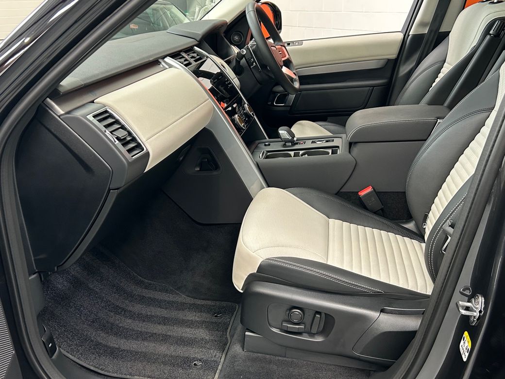 2025 Land Rover Discovery