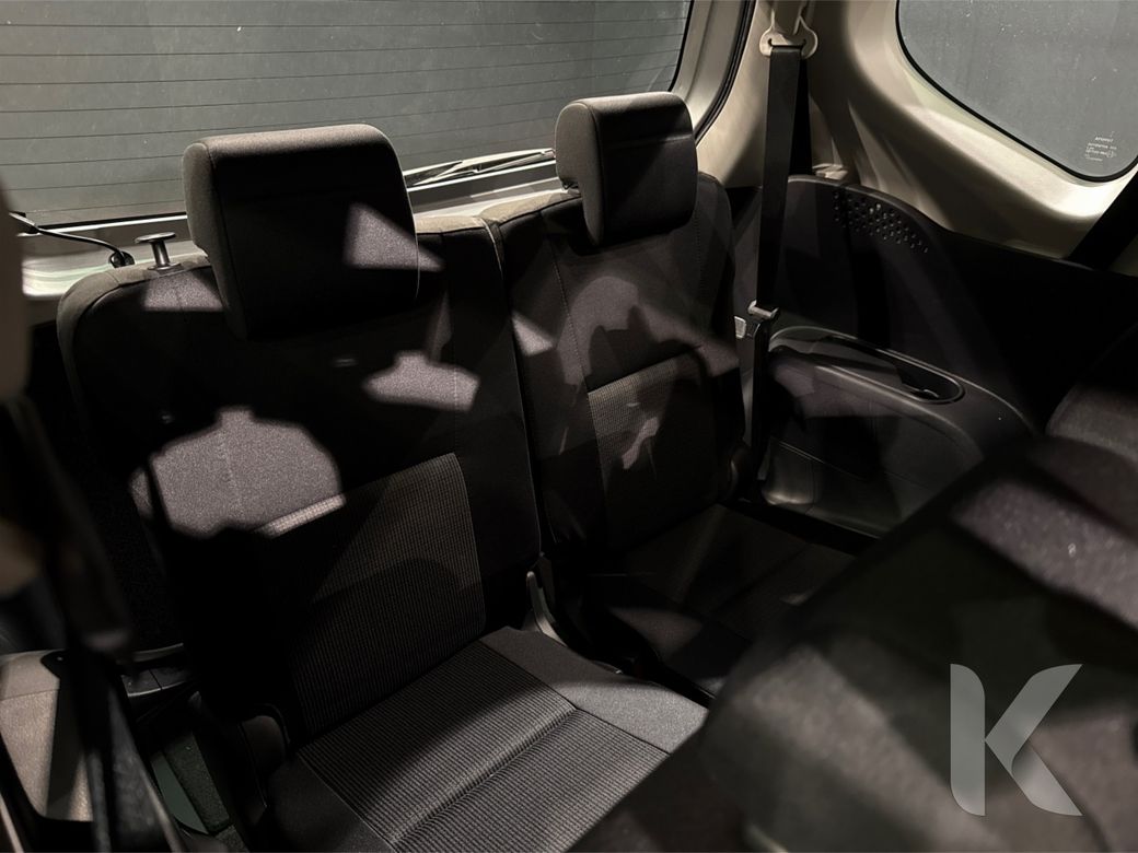 2021 Toyota Sienta