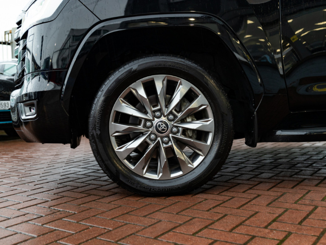 2023 Toyota Land Cruiser Amazon