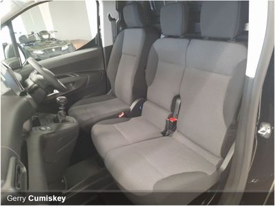 2025 Peugeot Partner