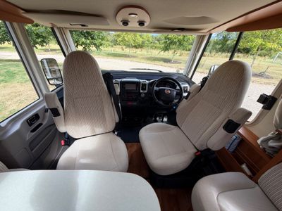 2015 HYMER  EXSIS- I EX 698 